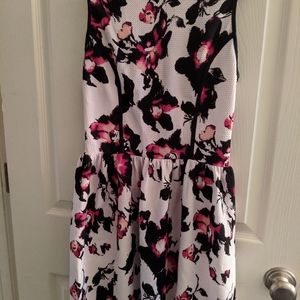Love ady / Black Floral Dress
